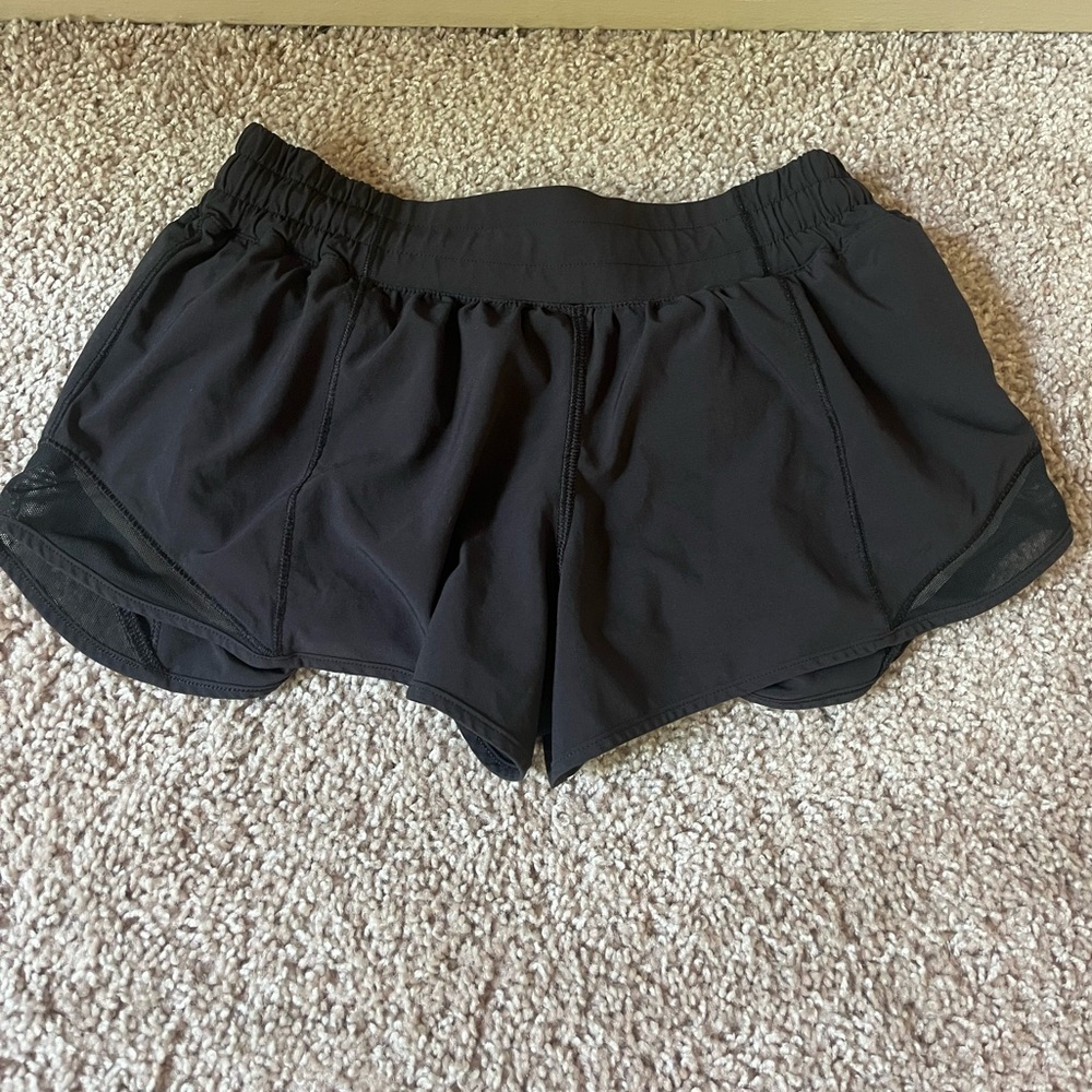 Lululemon Hotty Hot Short 2.5 inch